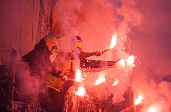 3F Superliga -Pyro-bøder for over 3 millioner: Brøndby og FCK betaler mest
