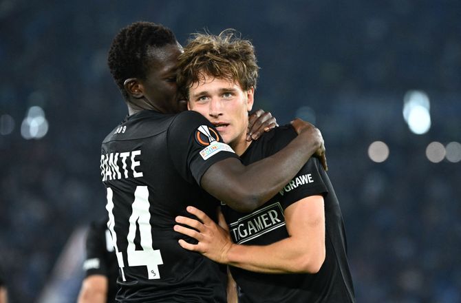 Bundesliga -Efter 139 dages skadespause: Bøving fik comeback i nederlag