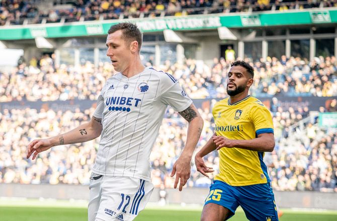 3F Superliga -Lerager griner ad Slimane-peptalk: Hvad ved han om FCK? 