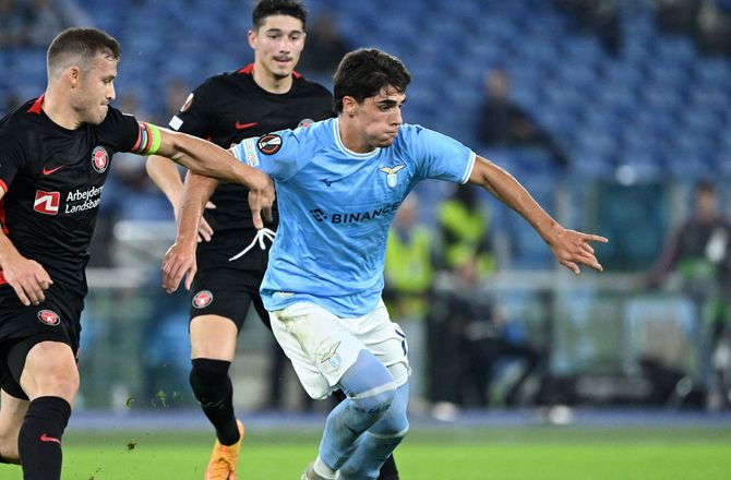 Serie A -Lazio sender Isaksen-konkurrent videre