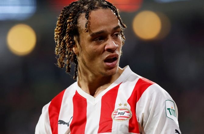 Æresdivisionen -Medie: Arsenal viser interesse for Xavi Simons
