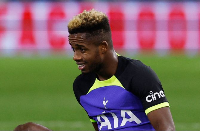 Premier League -Spurs siger farvel til fire mand