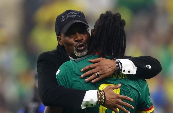 Africa Cup of Nations -Cameroun-træner færdig efter skuffende AFCON