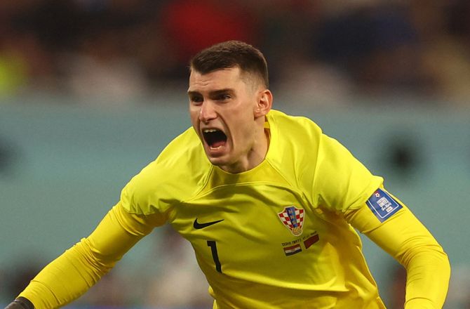 Premier League -Avis: Forest jagter Livakovic