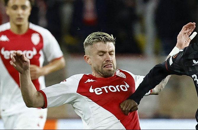 Æresdivisionen -Ajax henter back i Monaco