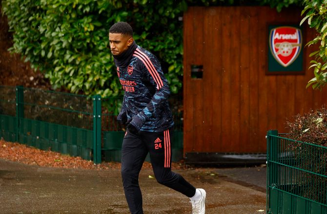 Æresdivisionen -Reiss Nelson skifter til Feyenoord