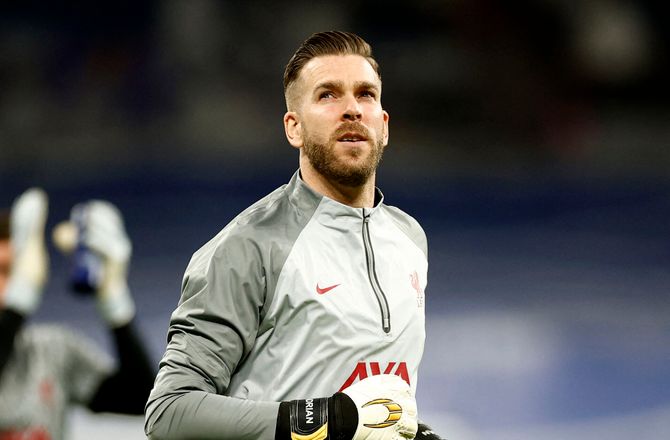 La Liga -Adrian rykker til Spanien