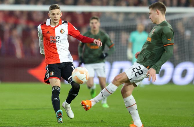 Super Lig -Fenerbahce køber polsk landsholdspiller i Dynamo Moskva