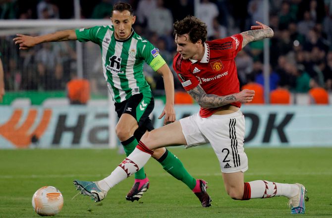 La Liga -36-årig Mexico-legende tager nyt år i Betis og bliver kaptajn
