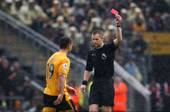 Premier League -Wolves-back udelukkes fra førsteholdet indtil februar