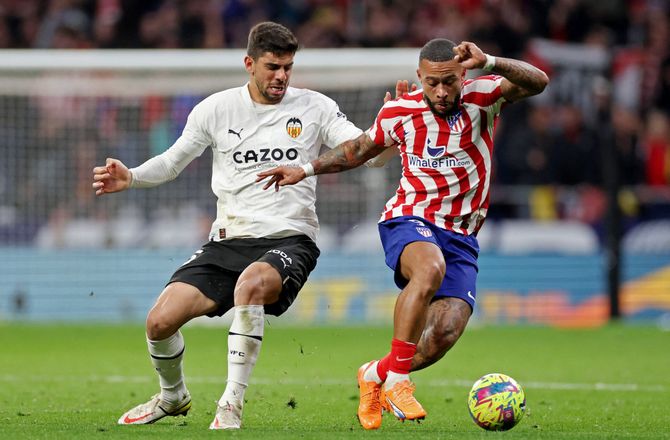 La Liga -Valencia henter tyrkisk midtstopper permanent