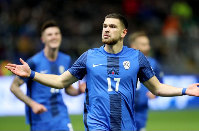 Ligue 2 -Bordeaux henter slovensk landsholdsangriber
