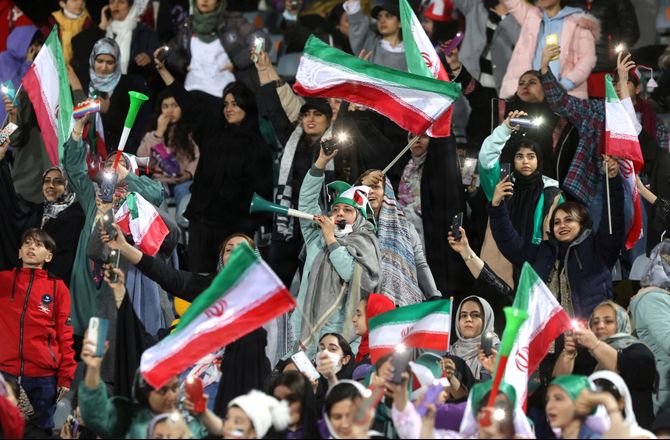 VM -Iran fortsætter VM-forberedelser - nægter at spille i USA