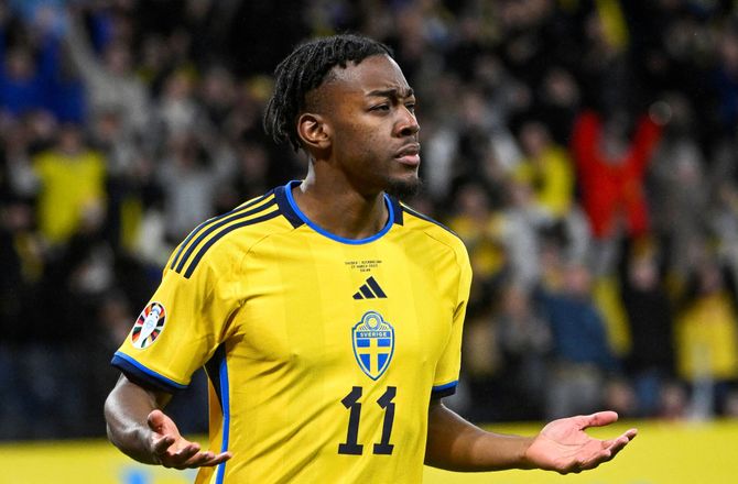 UEFA Nations League C -Elanga tager bladet fra munden: Mellem mig og Jon