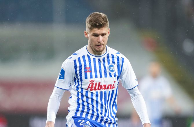 International -Fra OB-nedrykning til CL-playoff: Fodbold giver ikke mening