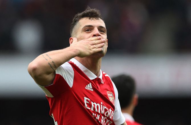 Premier League -Efter syv år og næsten 300 kampe: Xhaka indikerer kraftigt skifte