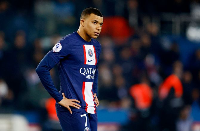 Ligue 1 -Rygtetid: Den saudiarabiske regering vil have Mbappé til Al-Hilal