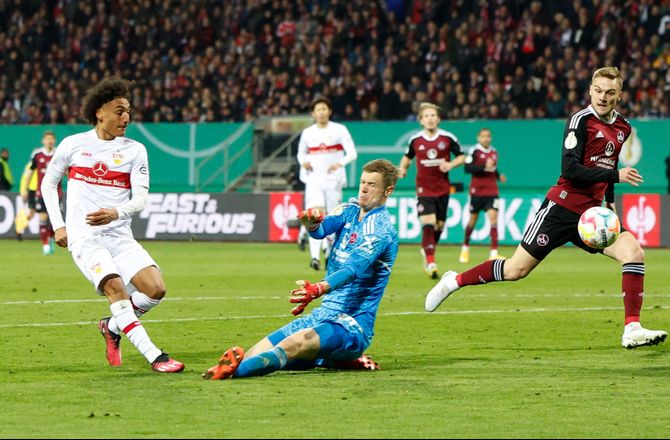 DFB Pokal -Stuttgart sikrede semifinalen trods fin Vindahl-præstation
