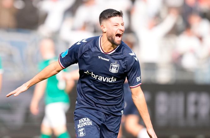 3F Superliga -Første gang i to år: Kevin Yakob er med i AGF-trup