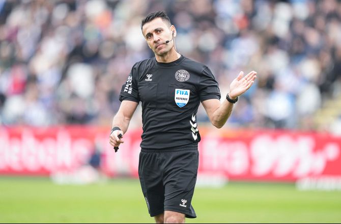 3F Superliga -Putros og Krogh dømmer nedrykningsbrag i Superligaen