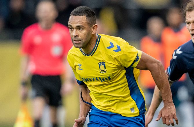 3F Superliga -Mensah træner med i Brøndby