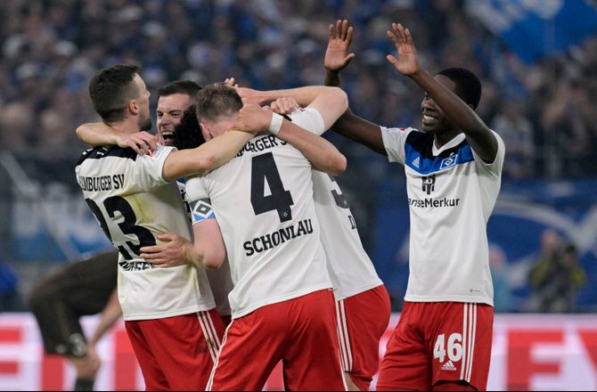 2. Bundesliga -HSV melder sig ind i kampen om oprykning