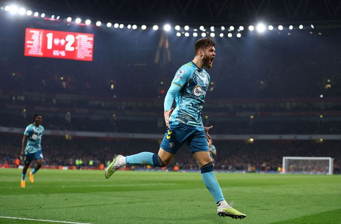 Ligue 1 -Lyon indløser optioner på duo