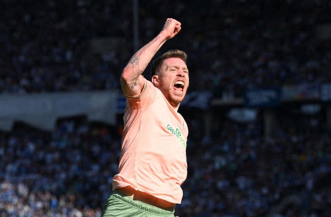 Bundesliga -Mitchell Weiser meldes tæt på forlængelse