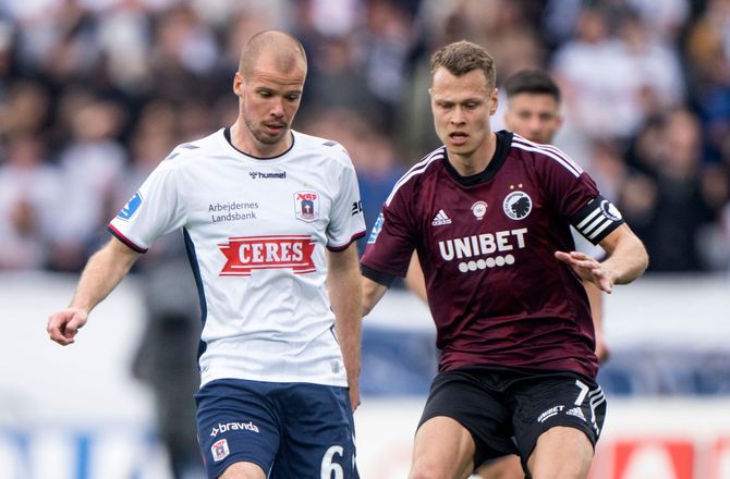 3F Superliga -AGF-boss tror på hurtig løsning: Der er dialog med Poulsen