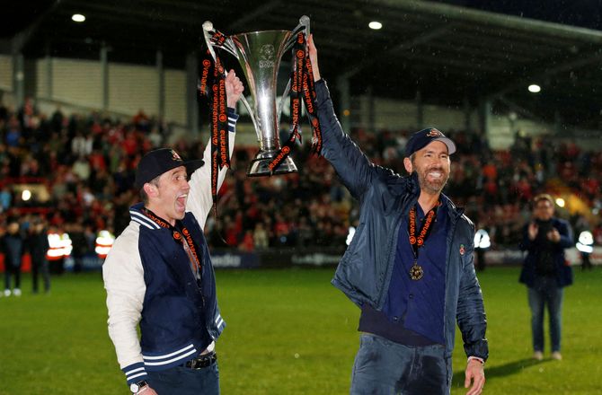 Championship -Wrexham og tre andre øjner europæisk smuthul