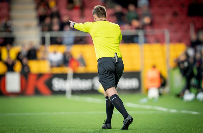England -Udskældt blåt kort er på dagsordenen til topmøde