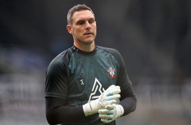 Premier League -Southampton belønner rutineret keeper