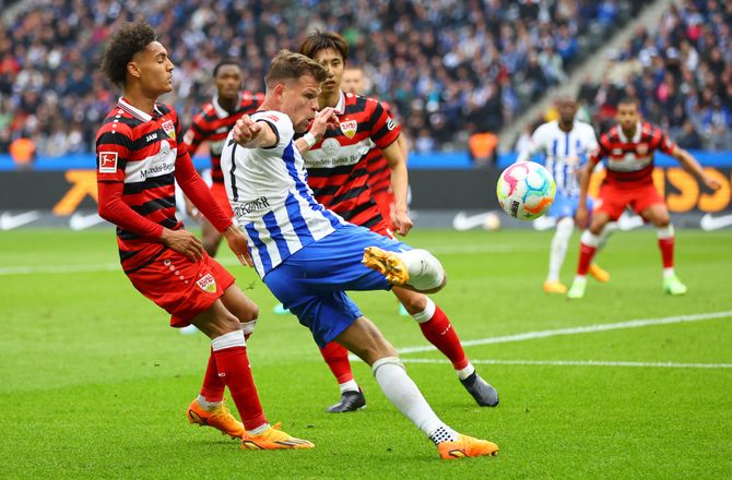 Bundesliga -Håbet lever endnu: Oliver C. og co. sænkede Stuttgart 