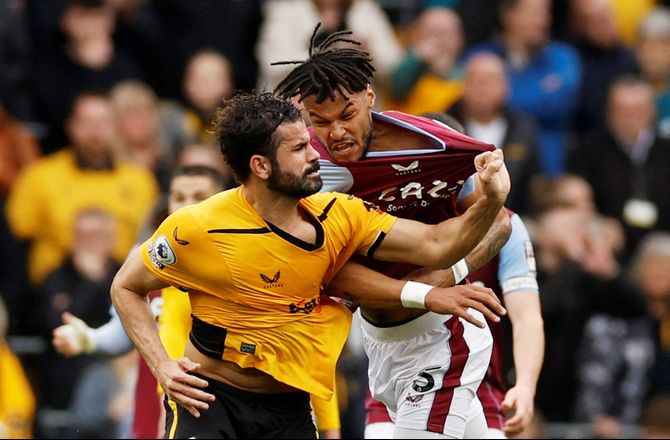 Premier League -Wolves siger farvel til Costa og Moutinho - forsøger at holde på Adama