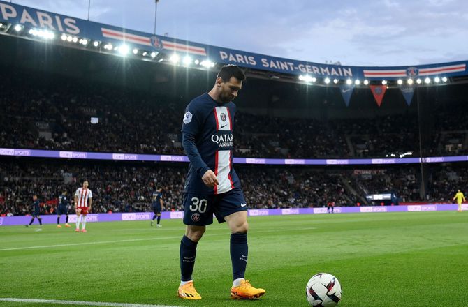 Ligue 1 -Messi blev buhet af egne fans: Vant til disse situationer