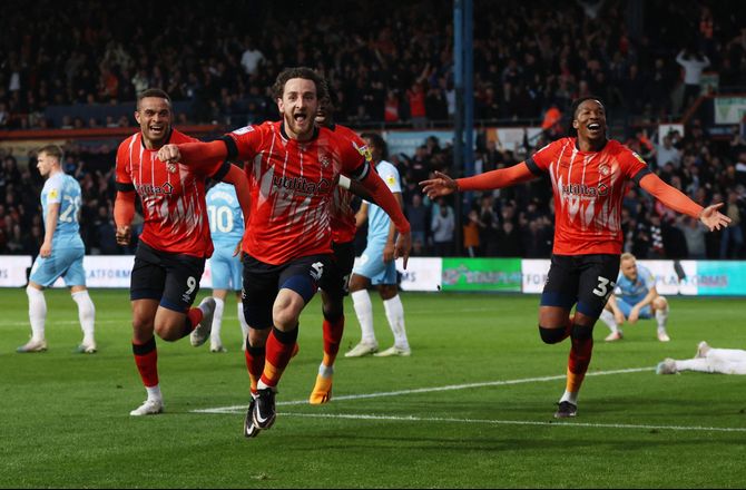 Championship -Miraklet lurer i Luton: Fra røven af 5. division til PL på ni år?