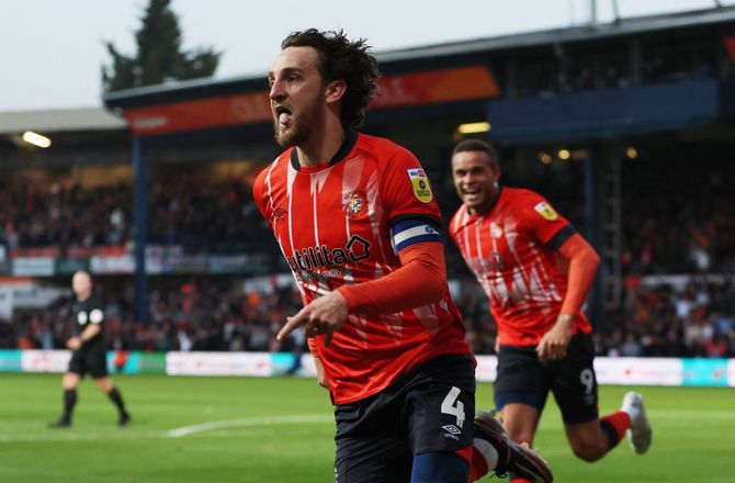 Championship -Luton slukkede Sunderlands PL-drøm med sikker sejr
