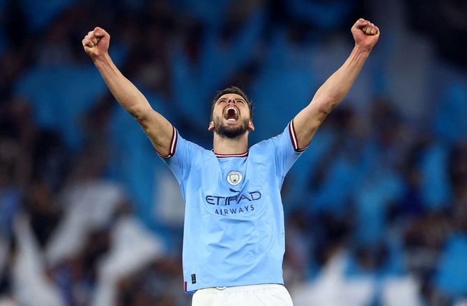 Premier League -City-boss hylder Ruben Dias: Han er den ultimative
