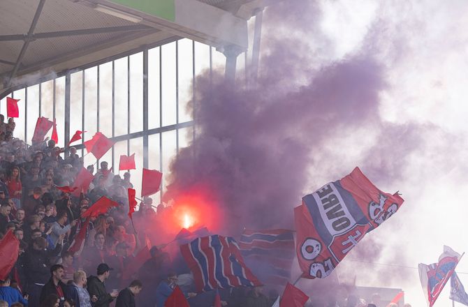 Betinia Liga -Fredericia-fans blev overfaldet: Hvidovre straffer 11 fans