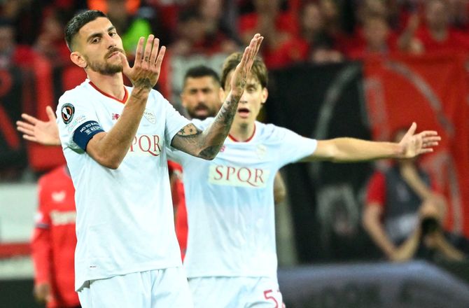 Serie A -Medie: Roma-stjerner er rasende over De Rossi-fyring