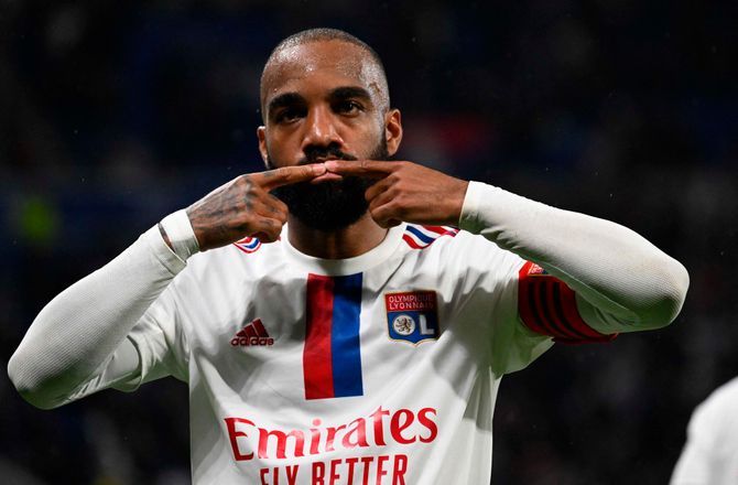 Ligue 1 -Kæmpe drama i Frankrig: Lyon snyder Lille til sidst