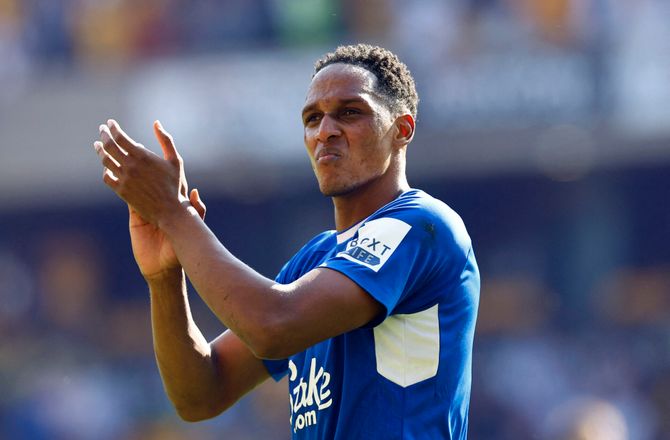 Premier League -Yerry Mina forlader Everton efter fem år