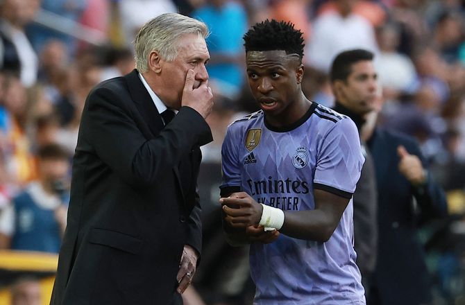 La Liga -Valencia undersøger dramatisk Vinicius-episode