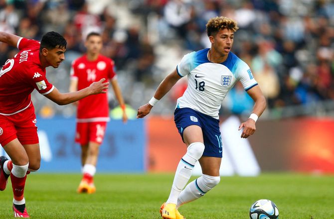 EM -Engelsk talent skifter til Spaniens landshold