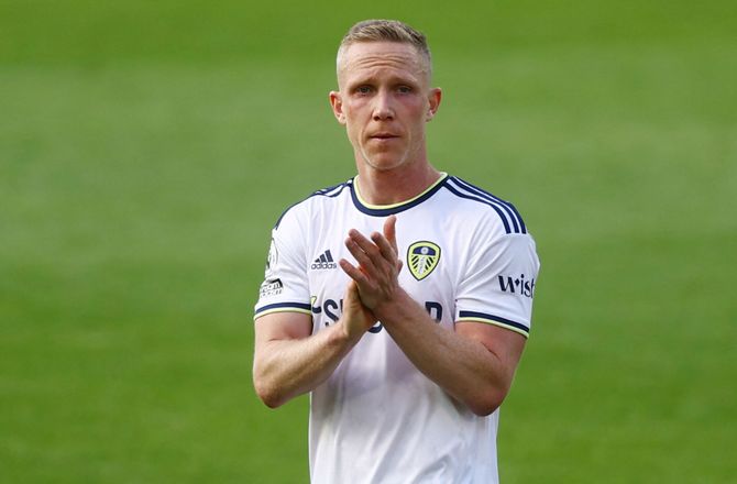 Championship -Forshaw tager et år mere i Blackburn