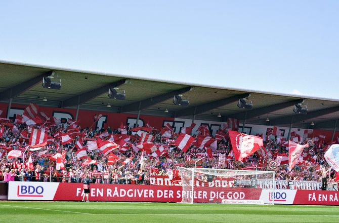 NordicBet Liga -Ung amerikaner jubler: AaB er en historisk klub 