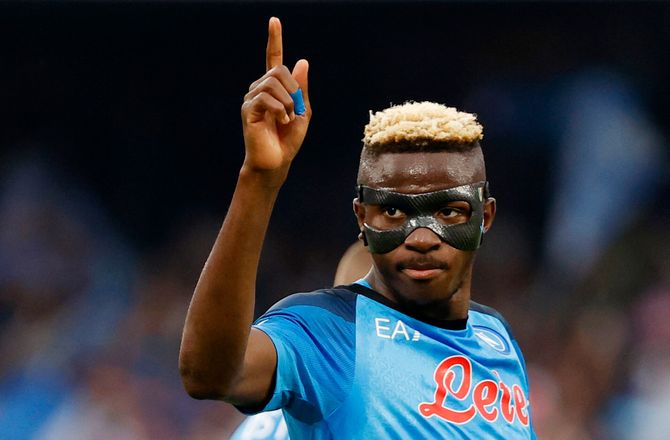 Serie A -Osimhen-agent truer Napoli med sagsanlæg efter ’hånende’ TikTok-video