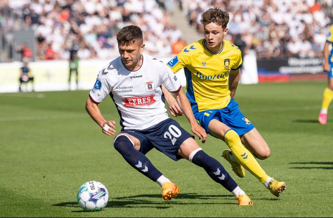 3F Superliga -AGF har Duelund på grund af krig: Det har jeg et kæmpe problem med