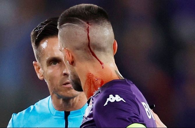 ECL -Fiorentina-anfører fik genstand i hovedet: Det påvirkede spillerne