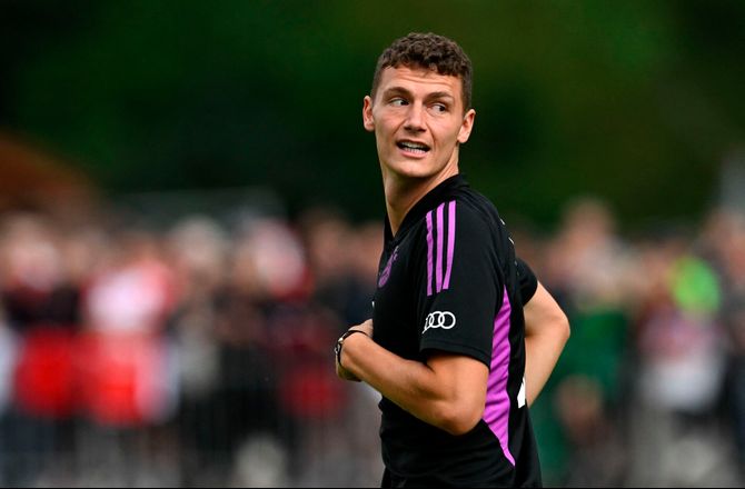 Bundesliga -Tuchel bekræfter: Pavard har bedt om klubskifte